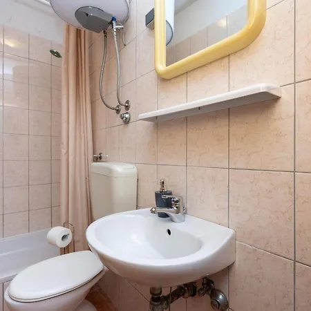 아파트 Three-bedroom In 트로기르