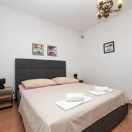 Three-bedroom In * 트로기르