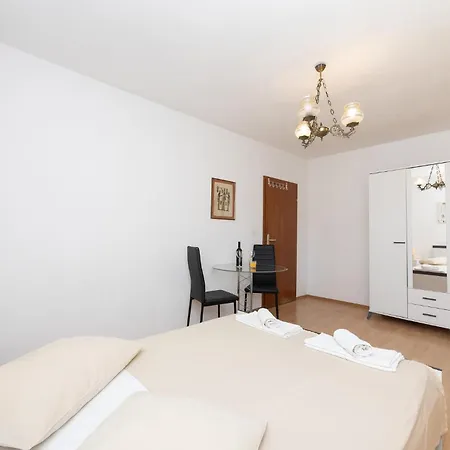Three-bedroom In 아파트 트로기르